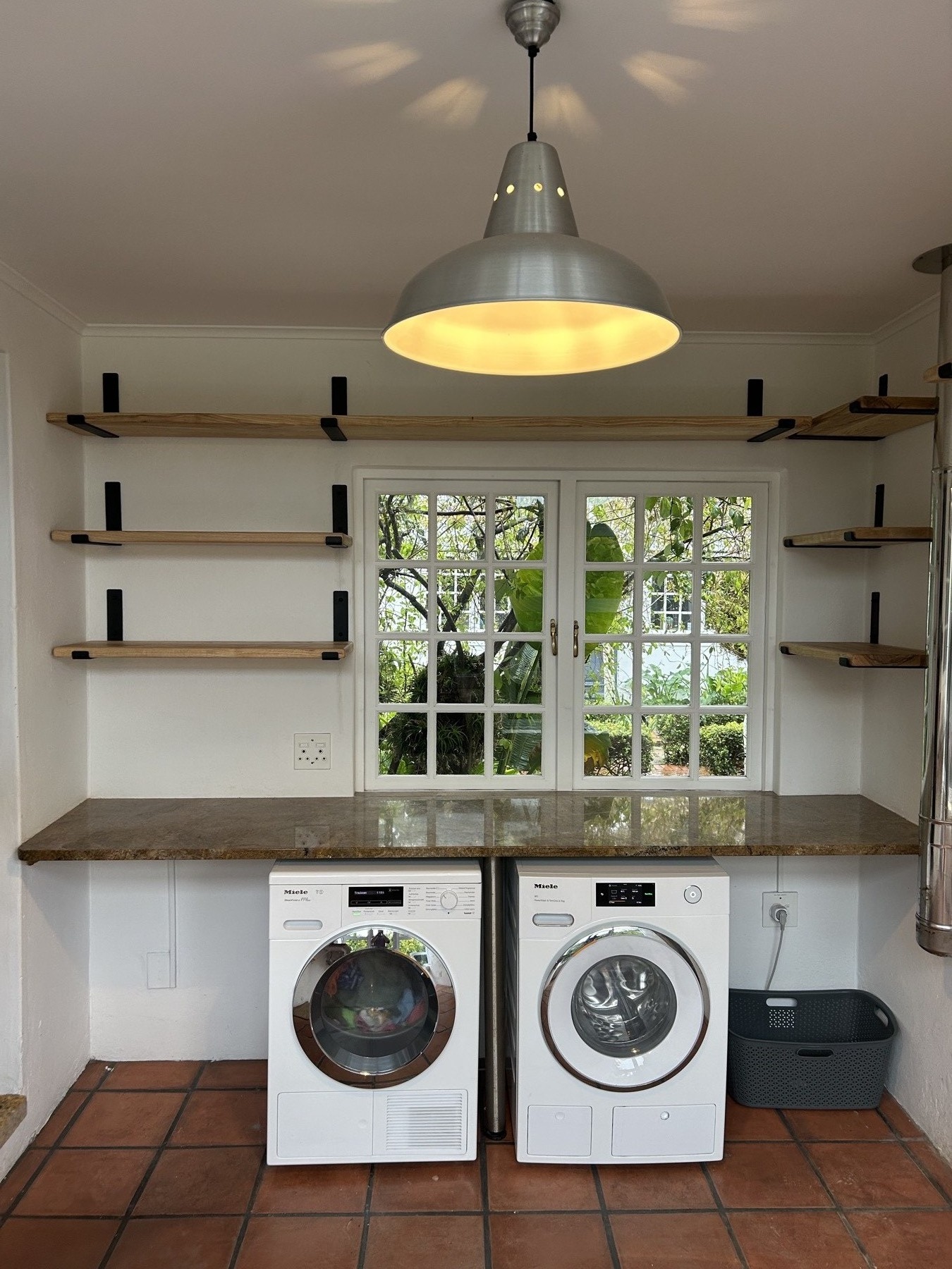 Amelie scullery oak shelving — front view